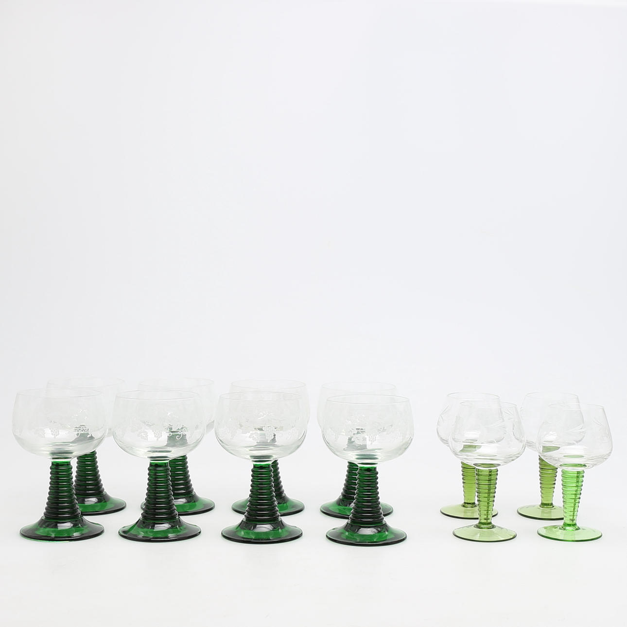 REMMARE i glas, 12 st, två modeller (8 + 4) dekor av vindruvsklasar.