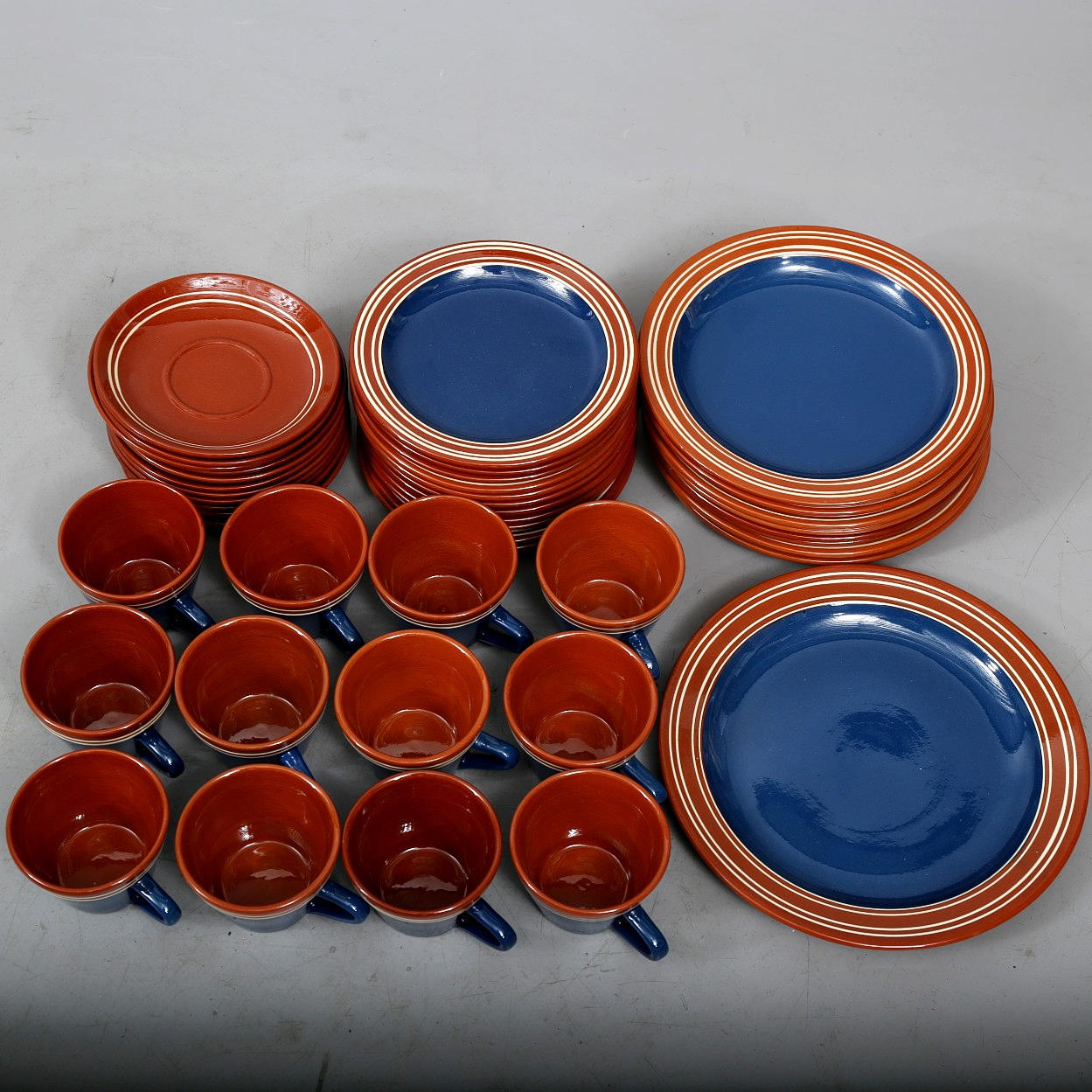 SERVISDELAR, keramik,"Allmoge", Nittsjö.