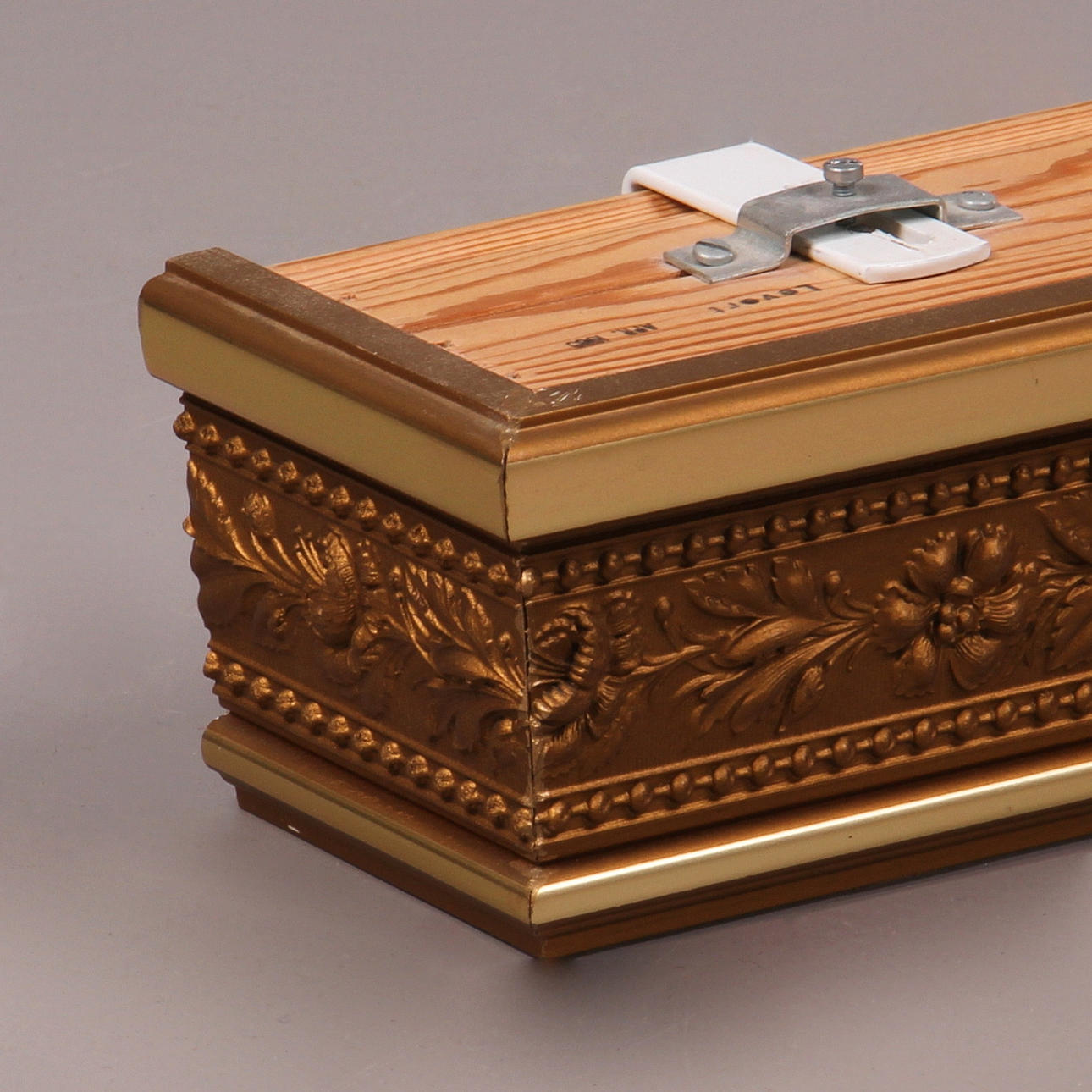 KORNISCH, gustaviansk stil, 1900-tal.