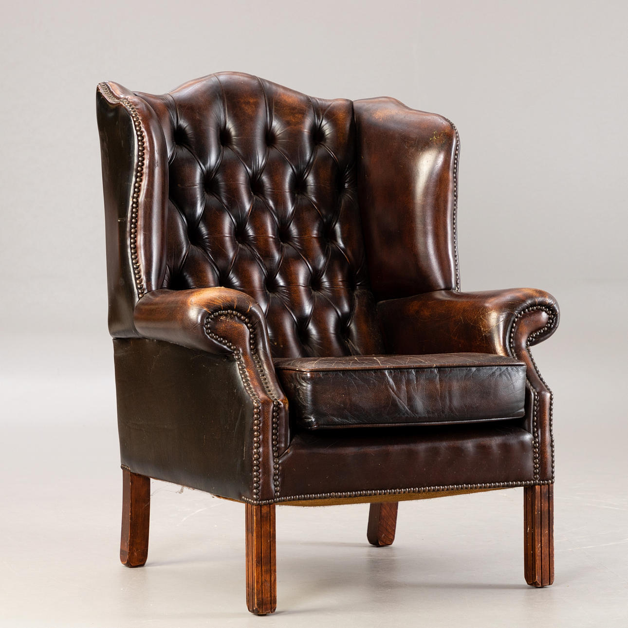 Sillón orejero, Inglaterra, siglo XX.