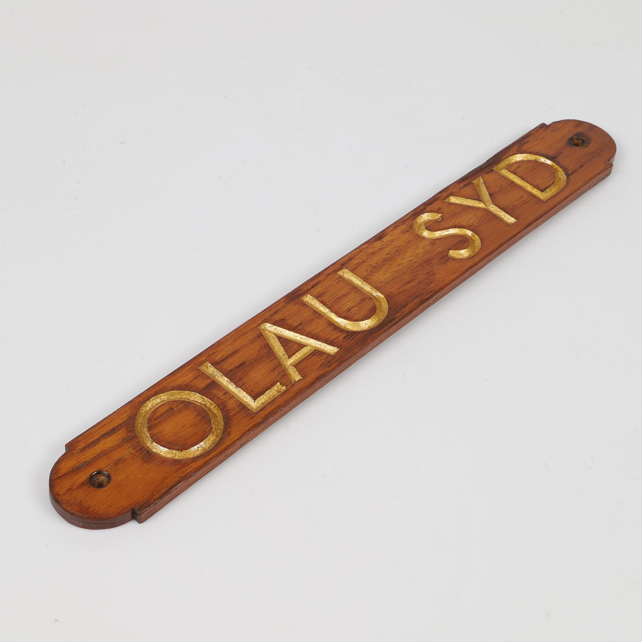 BÅDESKILT, "Olau Syd", træ, 1900-tallet.