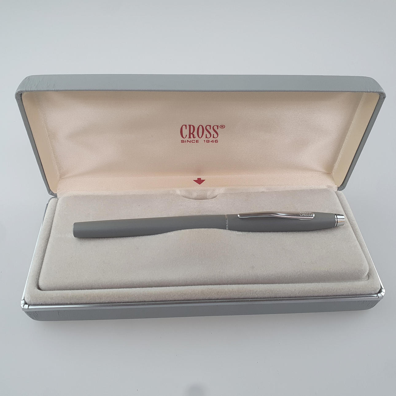 KOLV FILLER ”CROSS”.