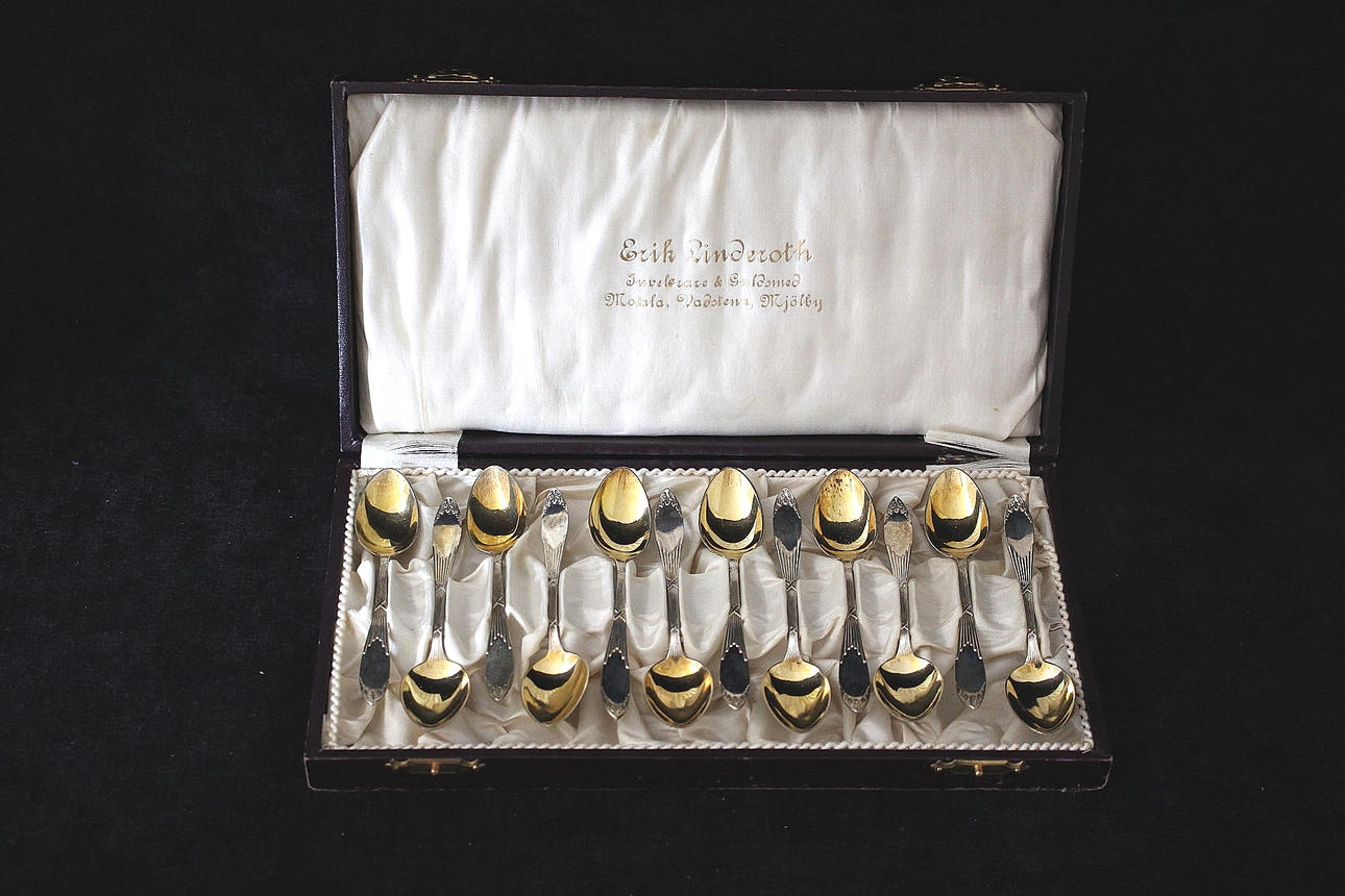 KAFFESKEDAR, stämplat silver, 119,93 gr, Erik Linderoth Motala.