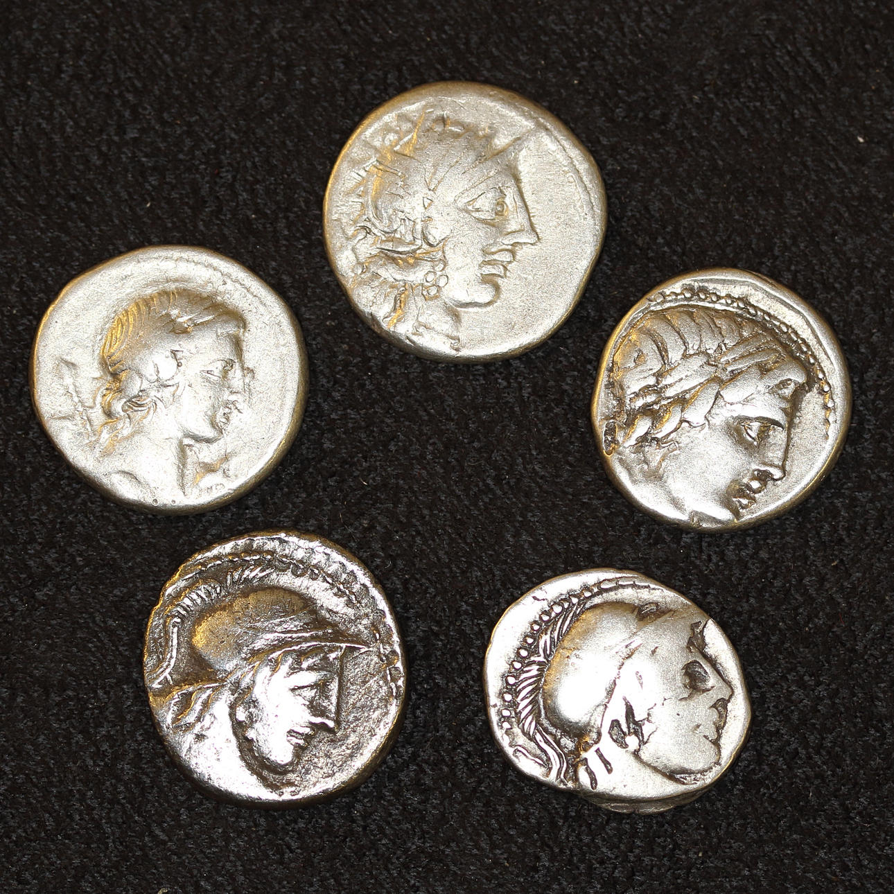 SØLVMØNT, 5 stk, Romersk Republik.