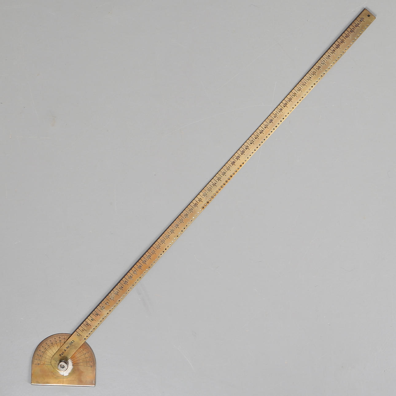 GRADSKIVA - LINJAL, , metall, Pat A Nr 1162.