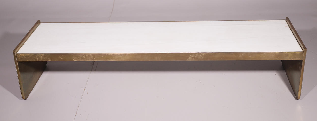 GULD METALL SIDOBORD MED MARMOR TOPP.