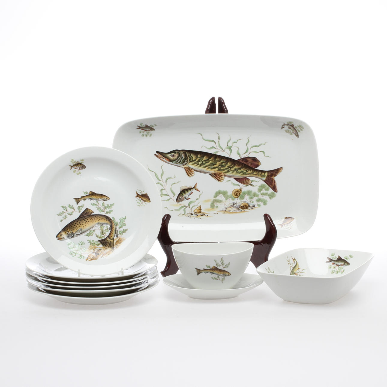 MATSERVISDELAR med fiskmotiv, 9 delar, porslin, Rörstrand.