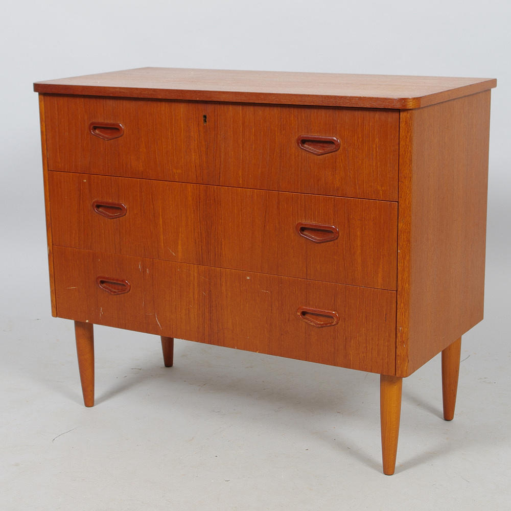 BYRÅ, 3-lådig, teak, 1950/60-tal.
