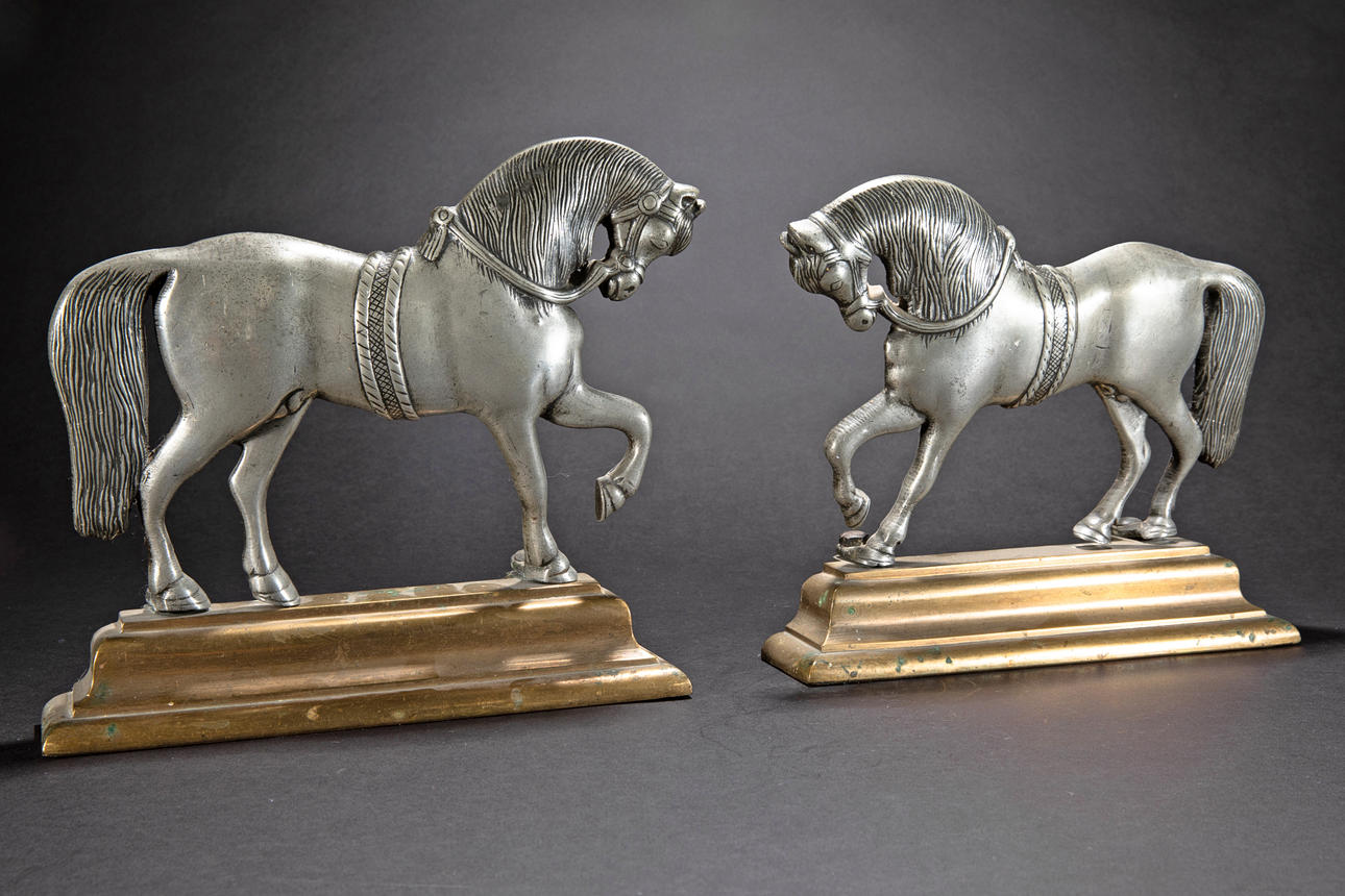 Antik eldstad spänn hästar runt 1890 (81-2).