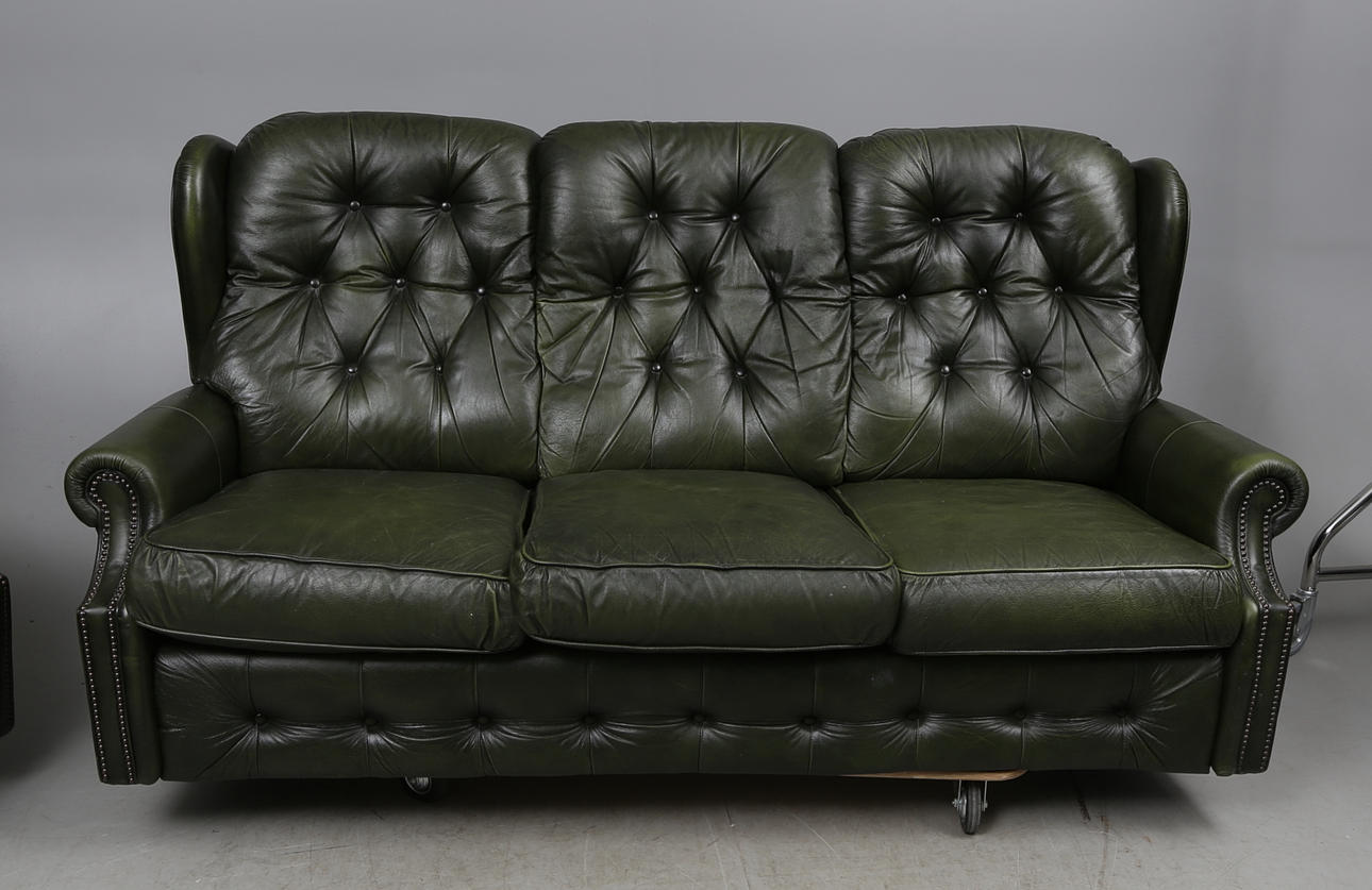 SOFFGRUPP, 2 delar, engelsk stil, 1900-tal.