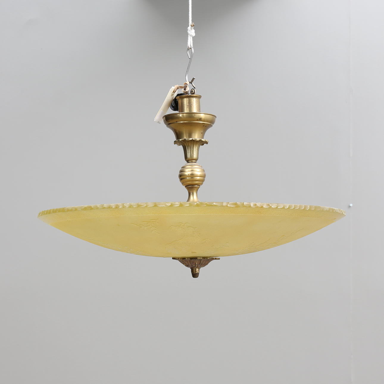 TAKLAMPA, råglas, art deco, 1900-talets första hälft.