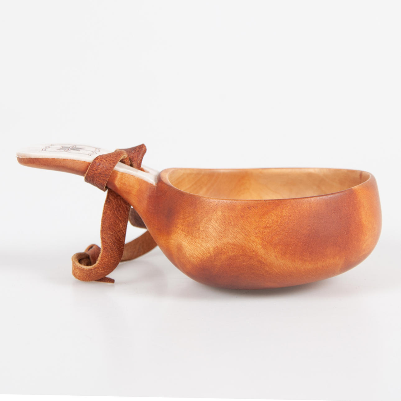 JOHAN ANDERSÉN. Ost, samisk arbejde, signeret.