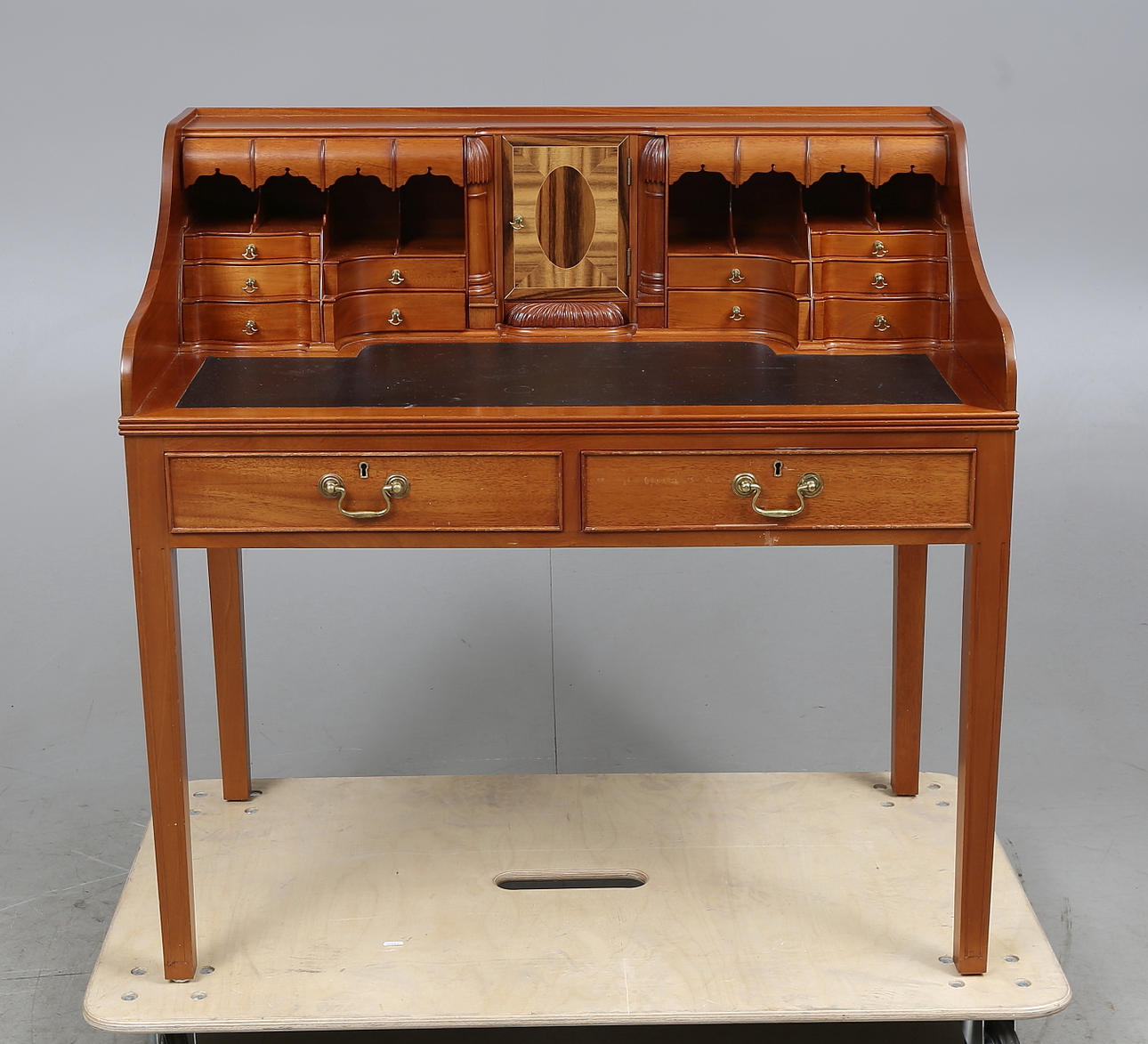 SKRIVBORD med UPPSATS, 1900-tal.