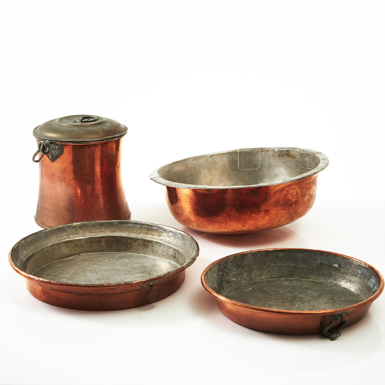 FORMS, 2 pieces, TUB and MUG, copper.