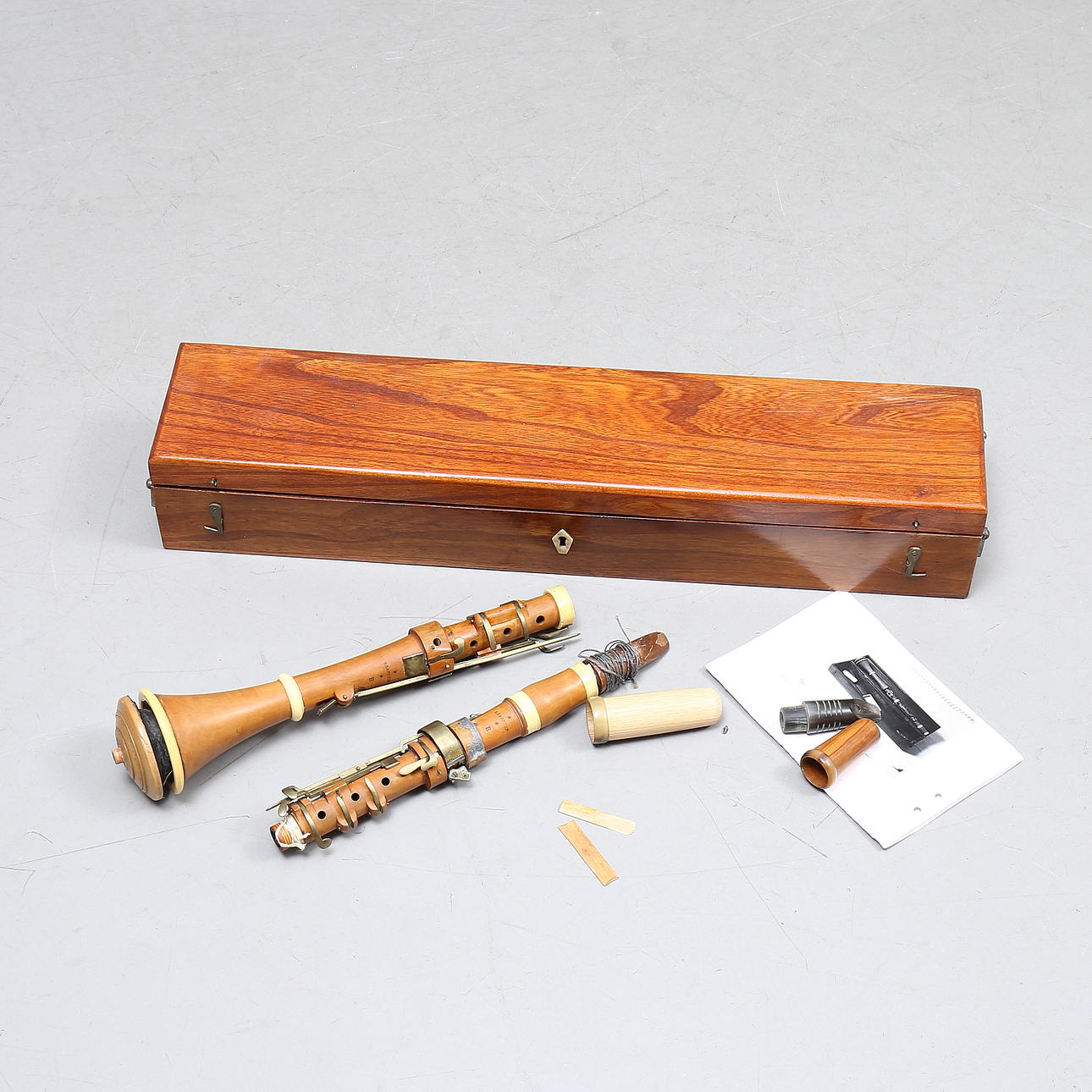 CLARINET, marked I. Larshof.