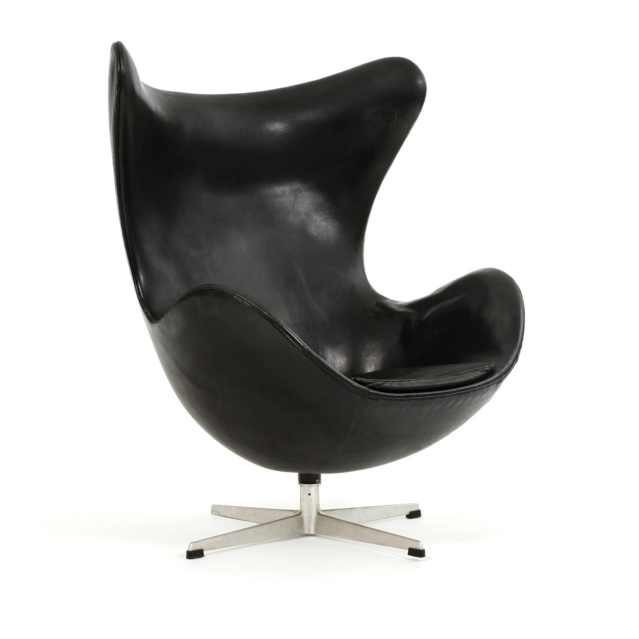 ARNE JACOBSEN. Fåtölj "Ägget". Fritz Hansen, Danmark 1960-tal.