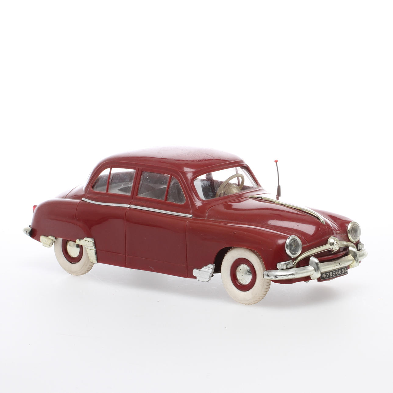 MODELLBIL GeGe France, SIMCA ARONDE 9, Urverksdrift med batteri till strålkastare.