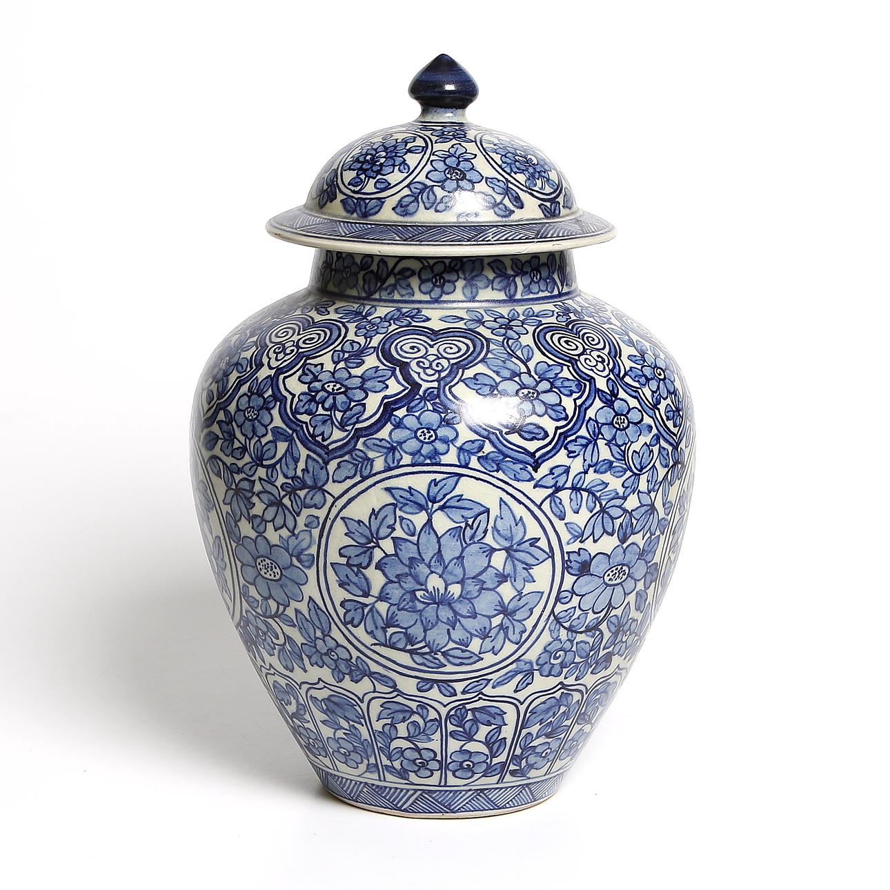 LOCKURNA, porslin, dekor i underglasyrblått, märkt med Artemisia leaf, sannolikt Kangxi, Kina, 1700-tal.