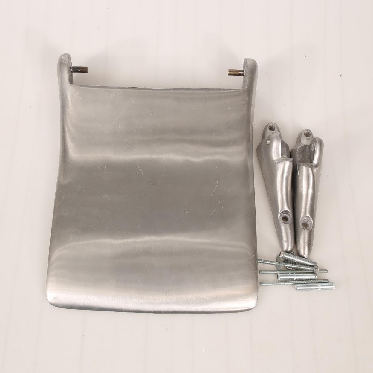 FALLSTOL, Fafner, væghængt.