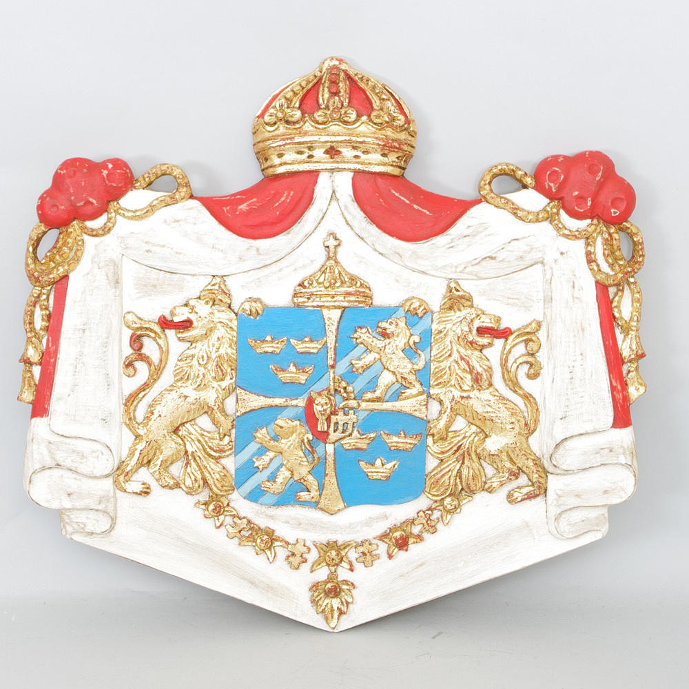 KUNGLIG HOVLEVERANTÖRSSKYLT, målat och förgyllt trä.