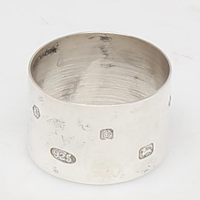 SERVETTRING i sterlingsilver, Carr's of Sheffield Ltd, Sheffield, England.