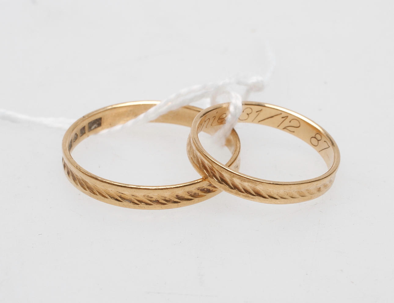 RINGAR, 2 st, 18k guld, vikt ca 3,5 gr.