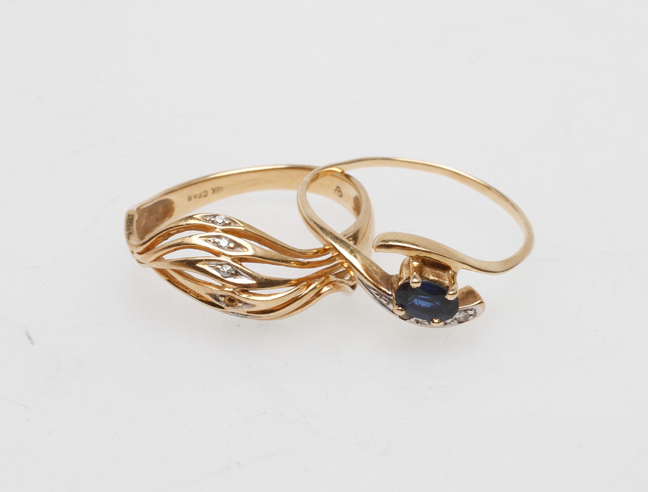 RINGAR, 2 st, 18k guld, vikt ca 4 gr.