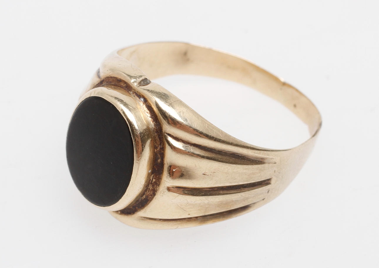 KLACKRING, 14k guld, vikt ca 4 gr.