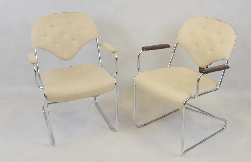 Karmstolar, 2 stycken, Sam Larsson för Dux.