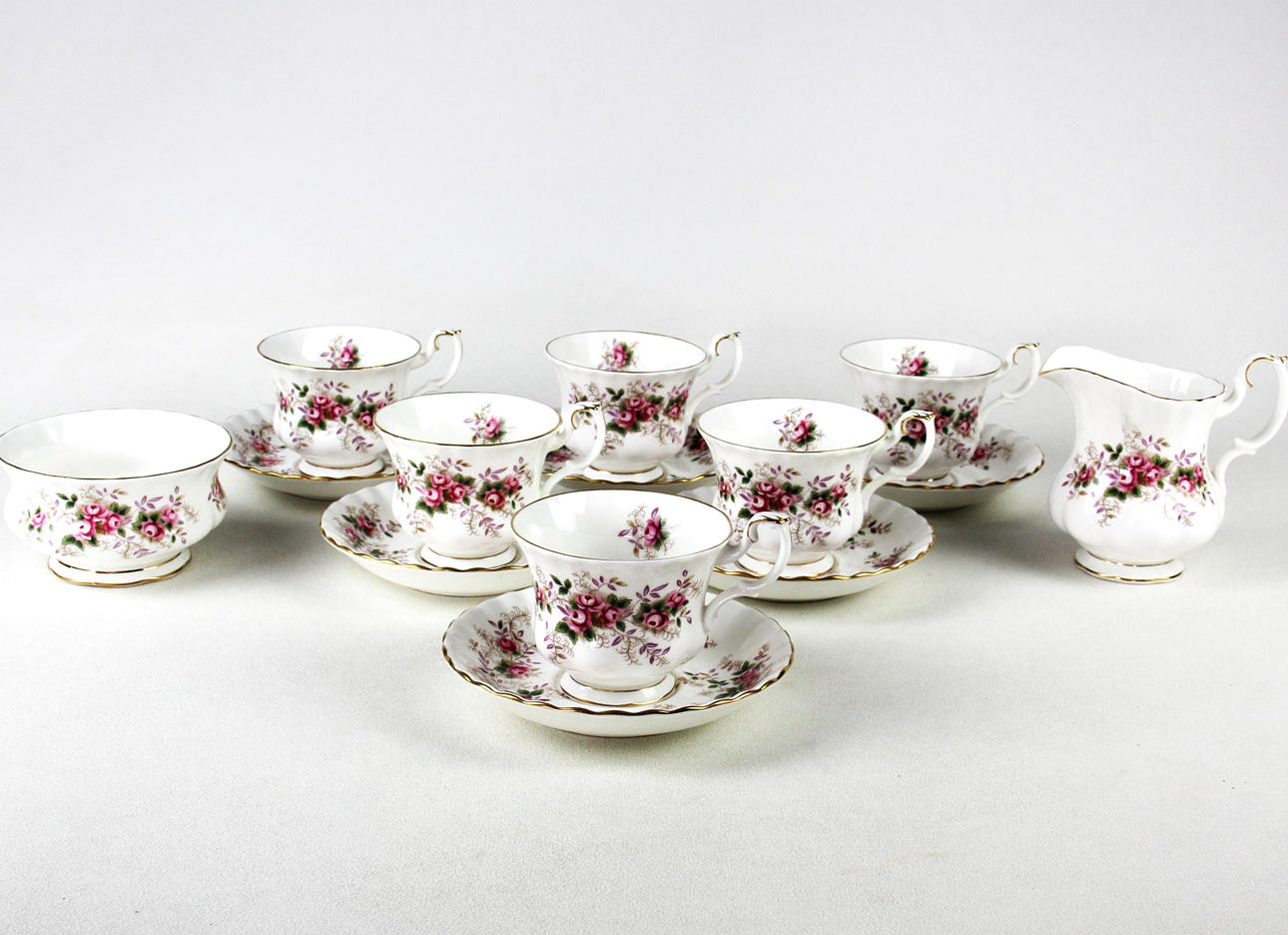 ROYAL ALBERT LAVENDER ROSE PART TEA SET.