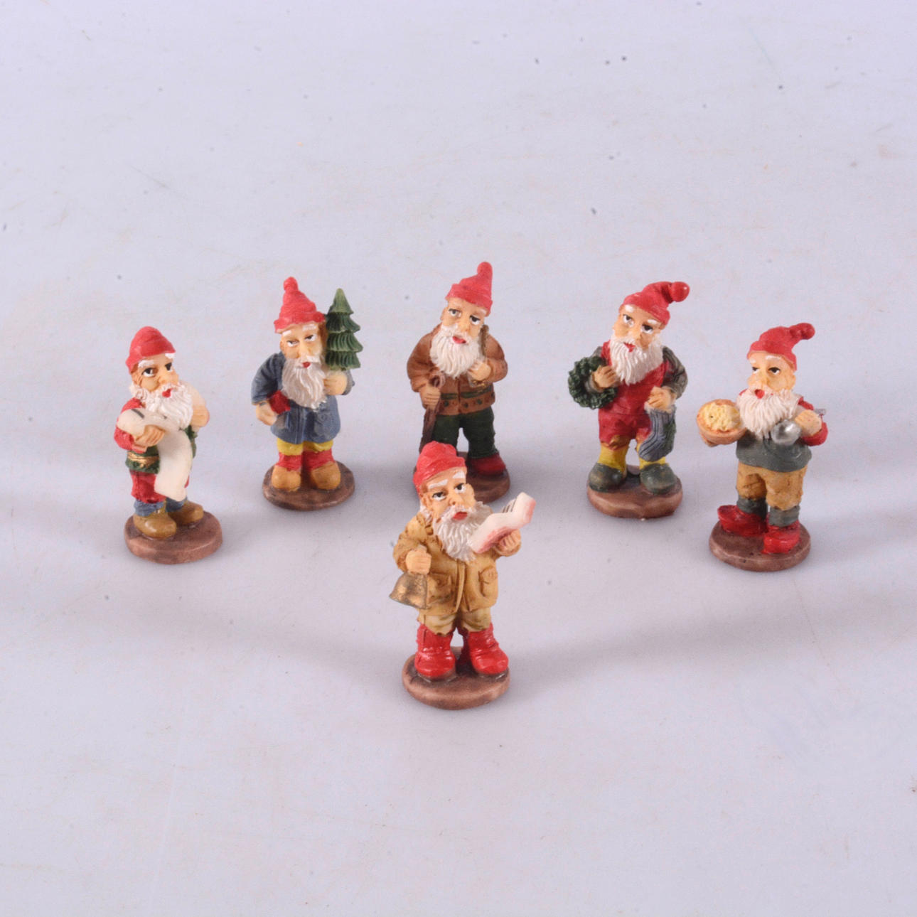 TOMTEFIGURER, 6-stycken, konstmassa, 1900-tal.