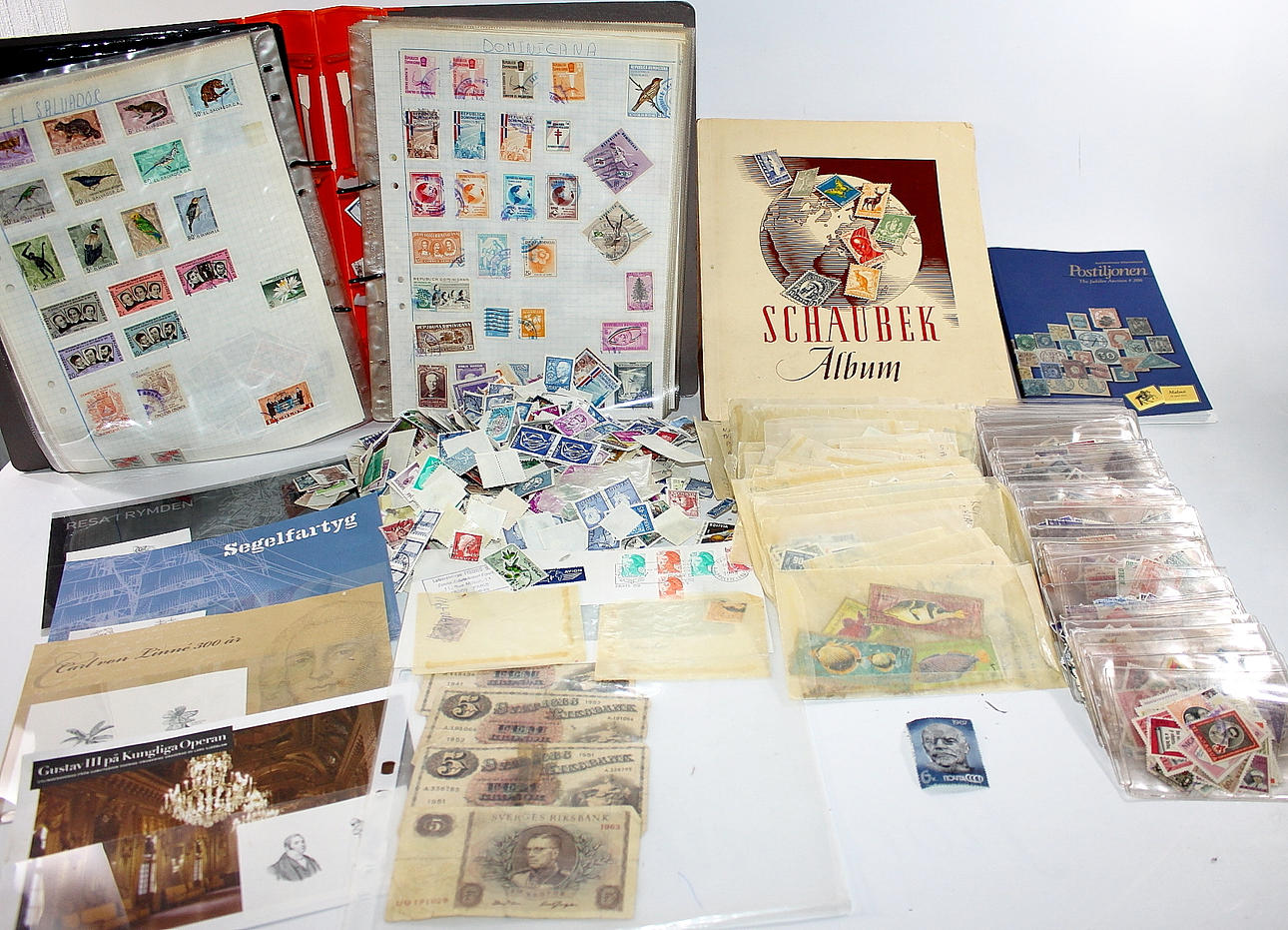 FRIMÄRKSSAMLING, Svenska och Utlänska.