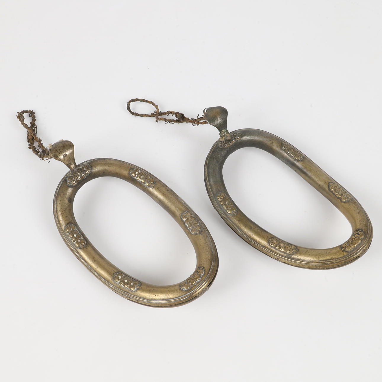 VRISTLÄNKAR, 1 par, metall Afrika.