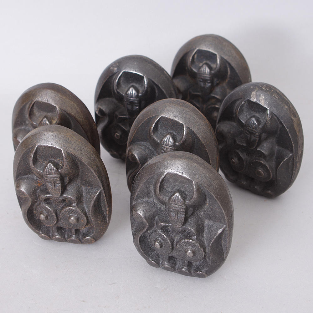 SKULPTURER, 7 stycken, järn, Stig Blomberg för Skandinaviska Banken.