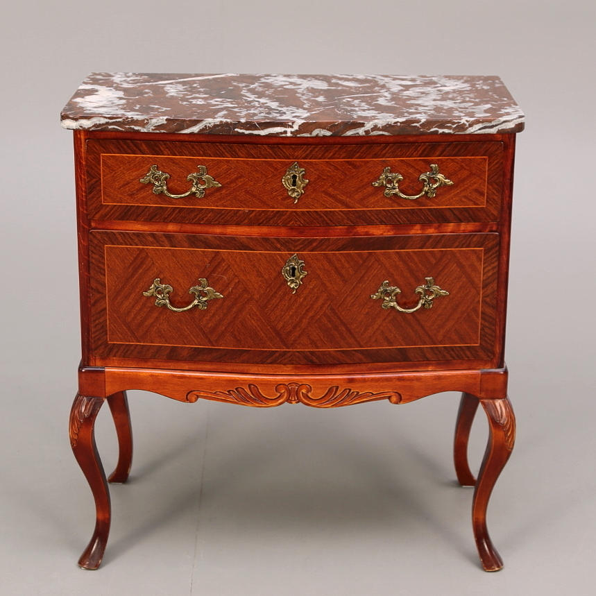 STILBYRÅ, rokokostil, med stenskiva, 1900-talets andra hälft.