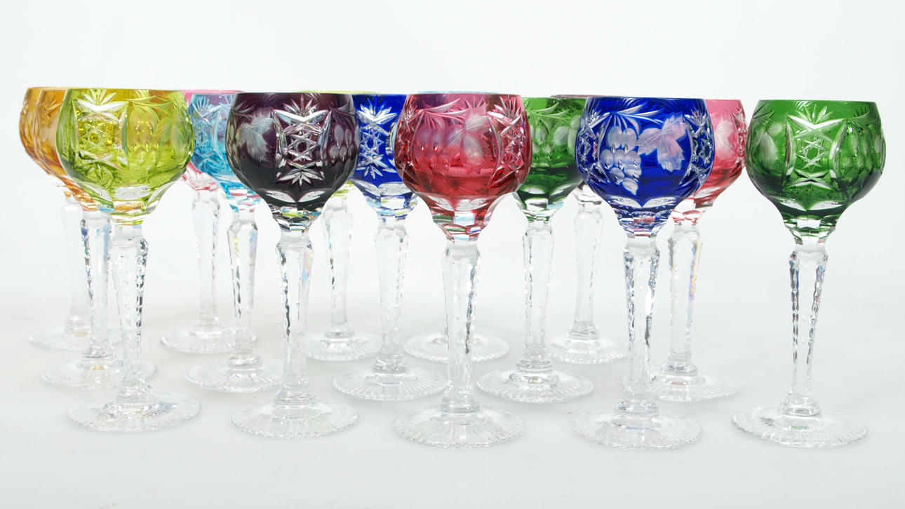 STARKVINSGLAS, 15 stycken, olikfärgade kupor.
