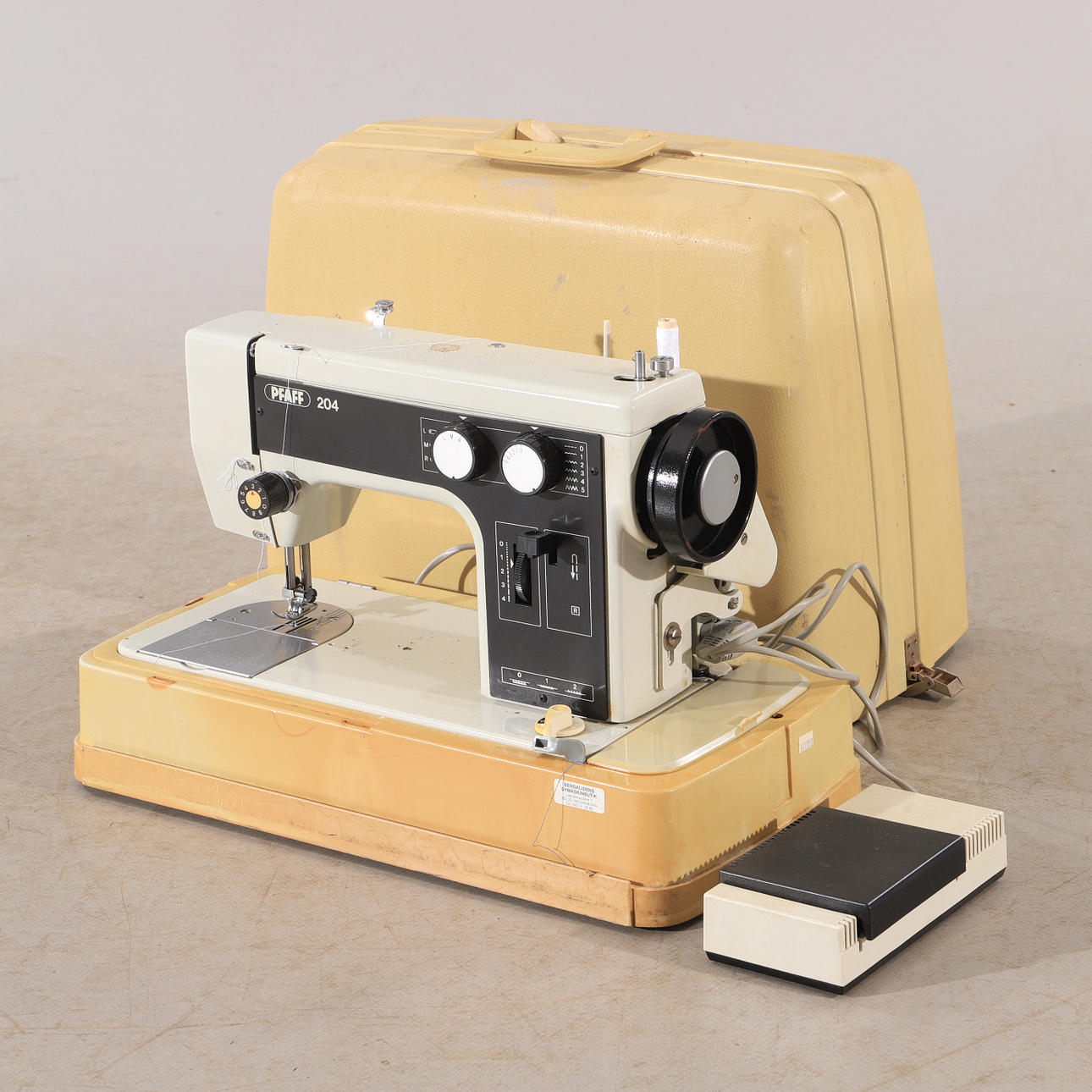 SEWING MACHINE, Pfaff 204, 1900s.