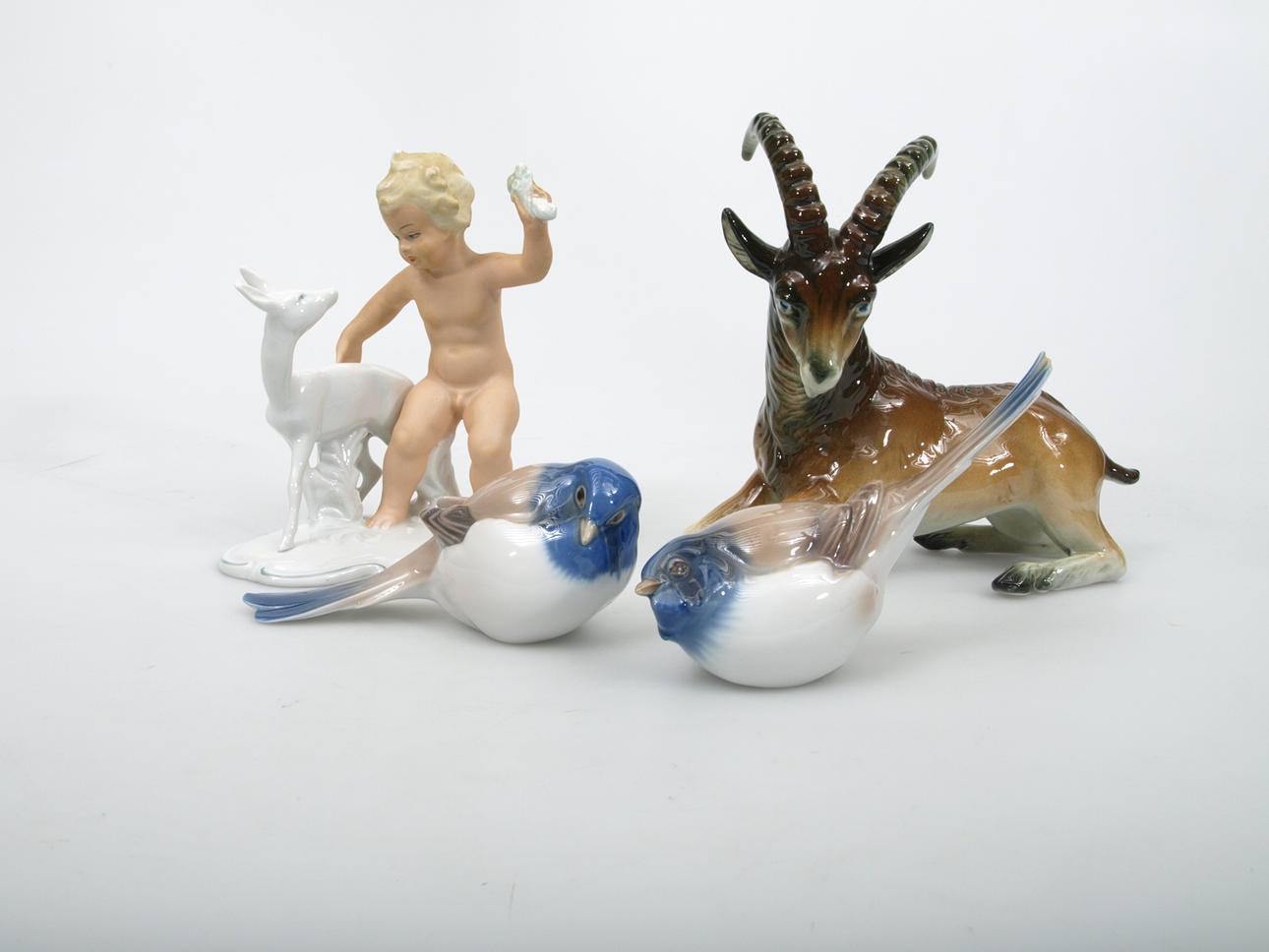 FIGURINER, porslin, 4 stycken, bland annat ENS och Bing & Gröndahl.