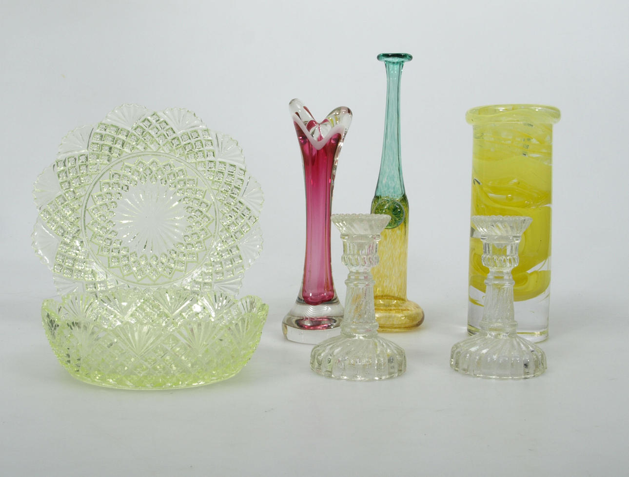 PARTI GLASFÖREMÅL, 6 delar, bland annat Paul Kedelv och Bertil Vallien.