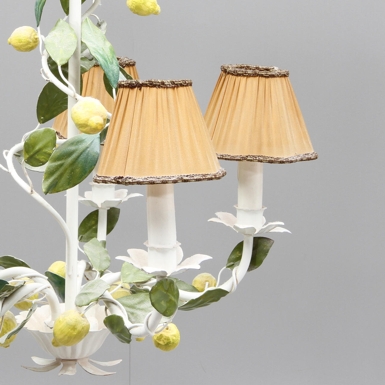 TAKLAMPA, målad metall, dekor av citroner, 1900-tal.