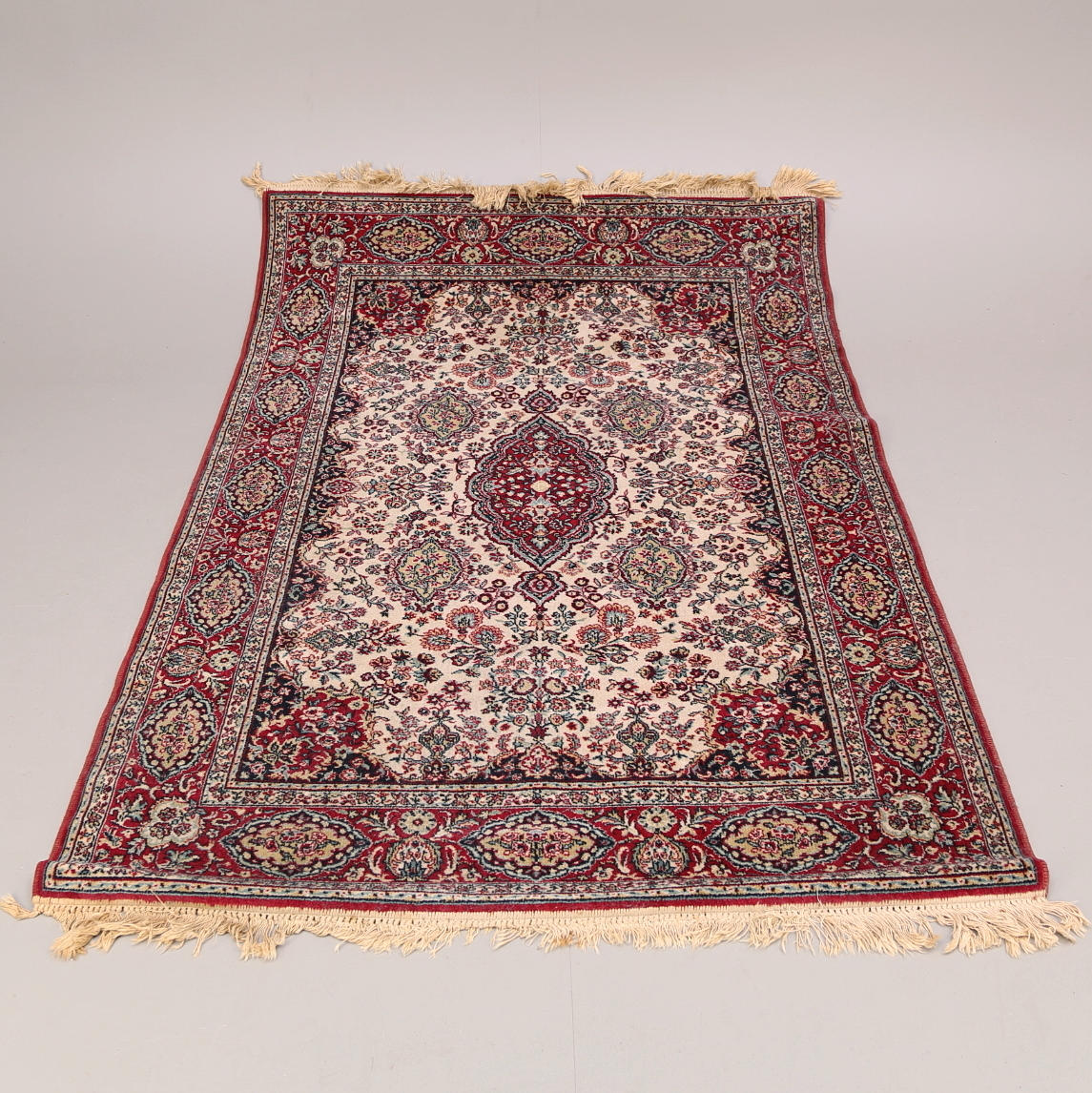 WILTONMATTA 198x135 cm.