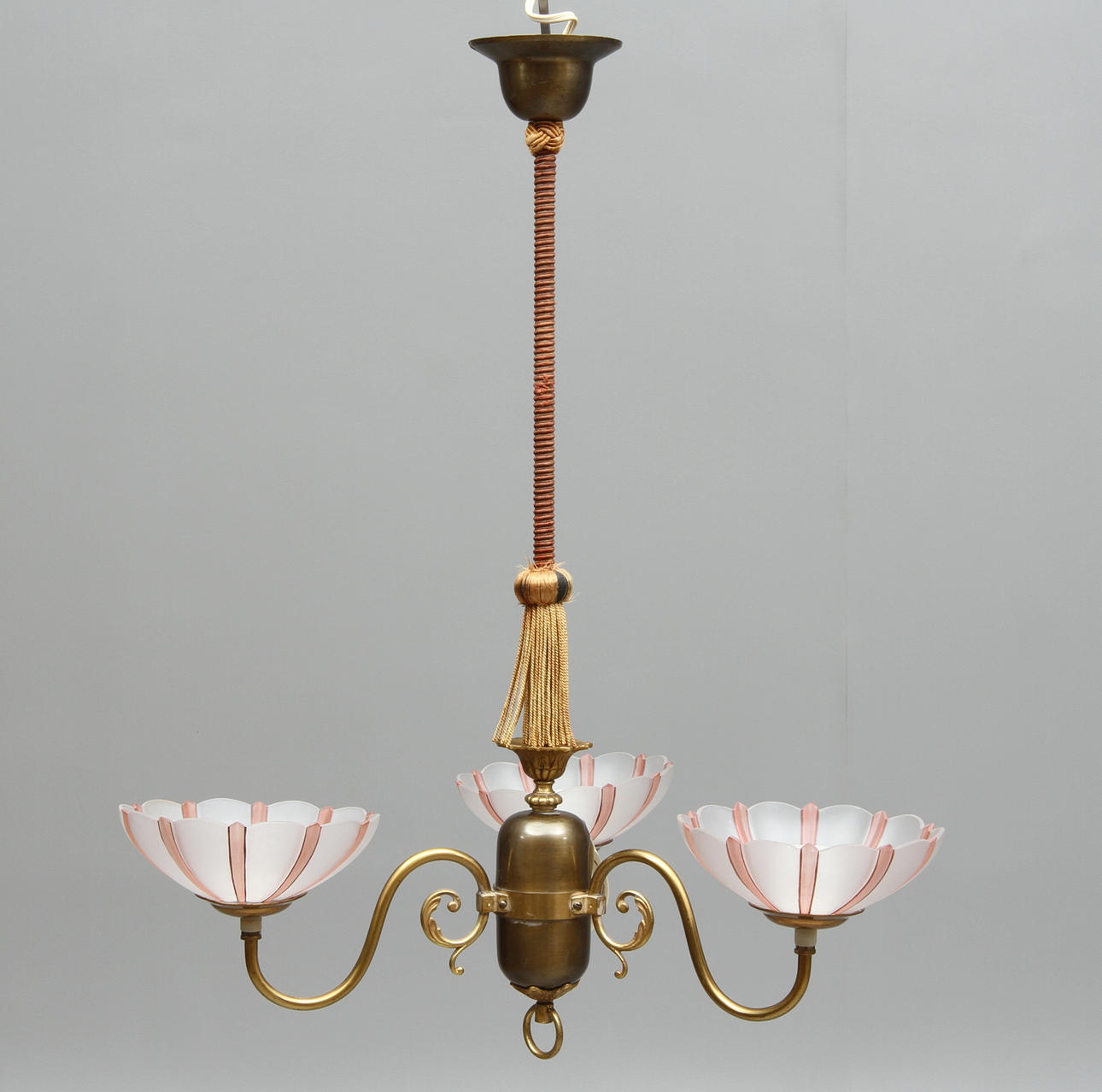 TAKLAMPA, 1900-talets första hälft.