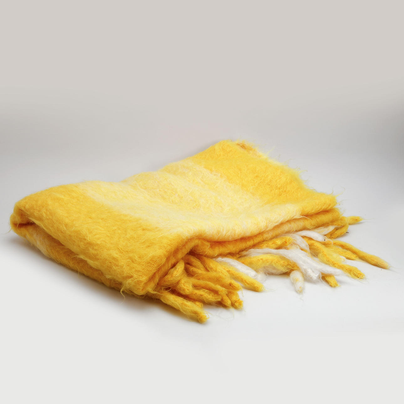 LENA REWELL. Pläd, mohair, Finland.