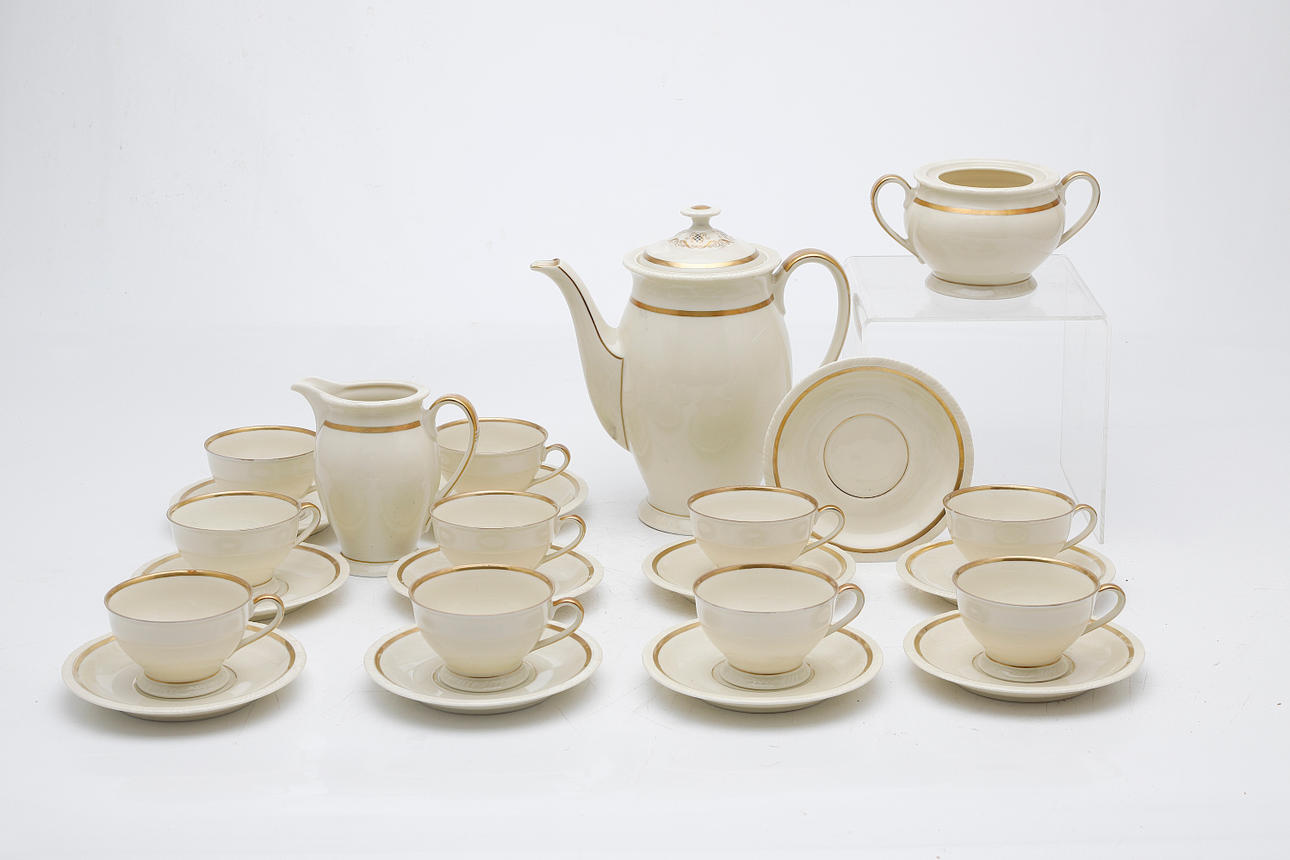 Bavarian porcelain coffee set by Eamag Alt Schonwald.