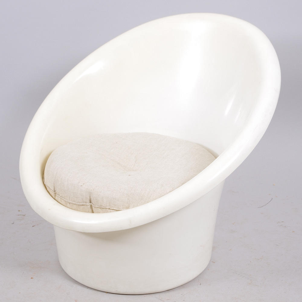 FÅTÖLJ, "Skopa", vit plast, Olle Gjerlöv-Knudsen/Torben Lind, Ikea.