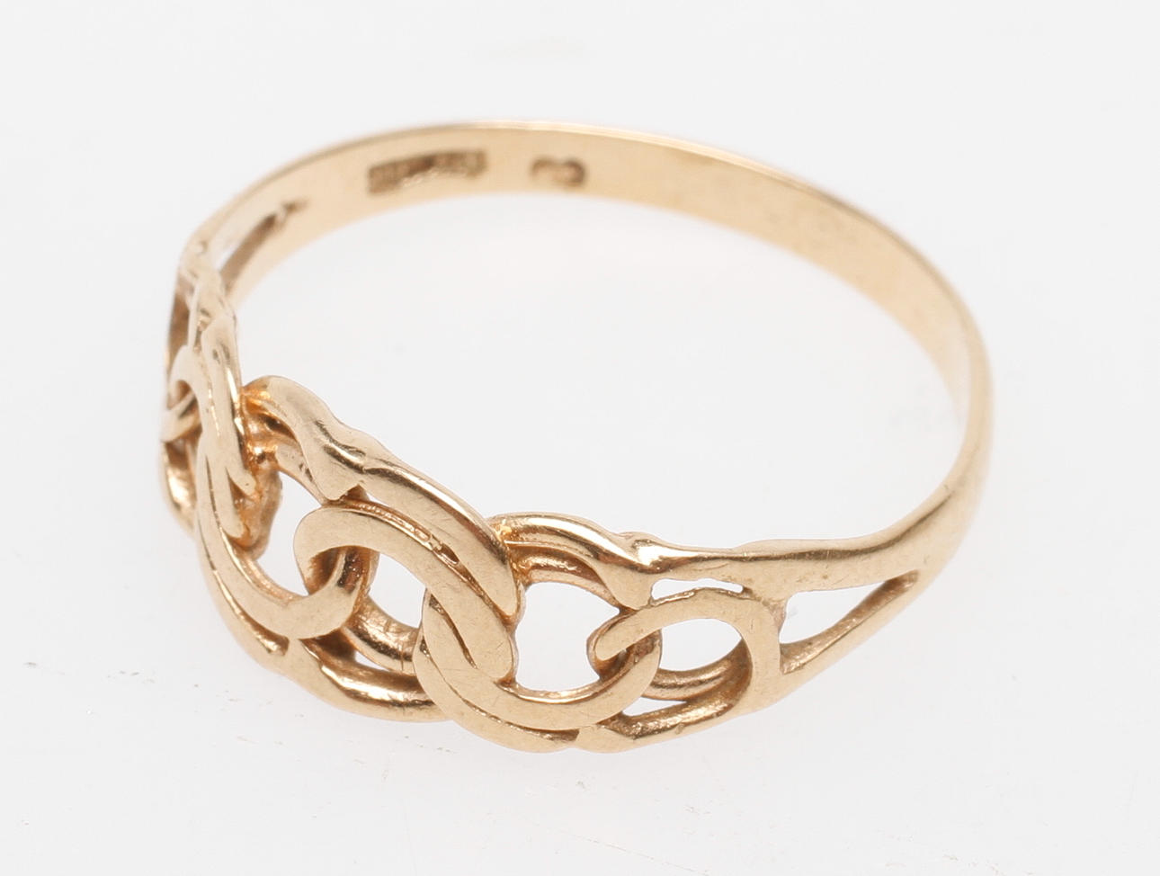 RING, 18k guld, vikt ca 2,6 gr.