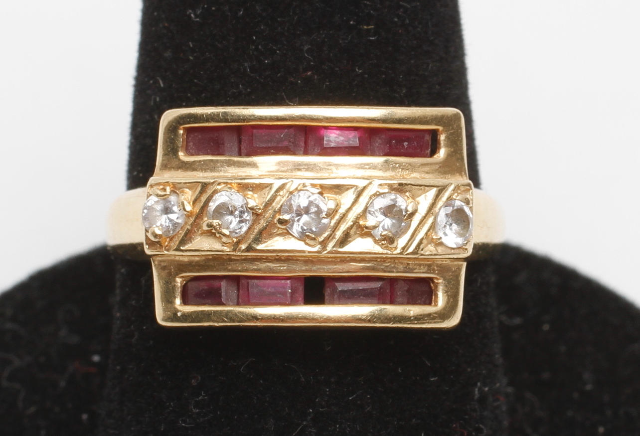 RING, 14k guld, vikt ca 5,2 gr.