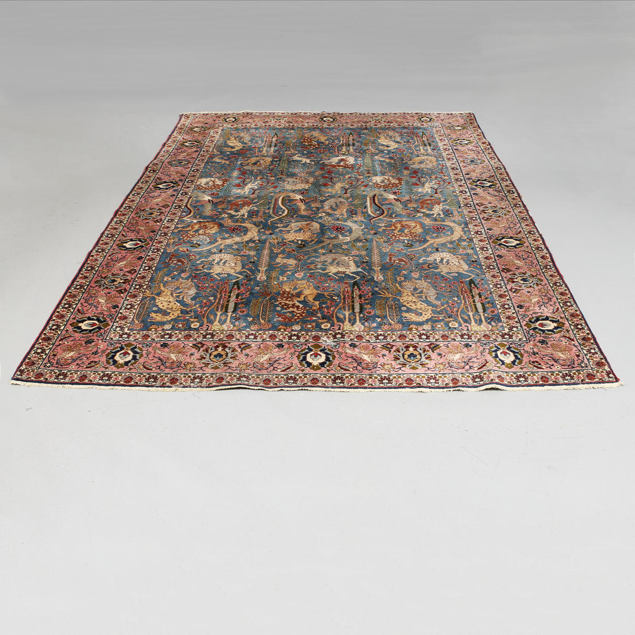 MATTA, Tabriz, orientalisk, 240 x 350 cm.