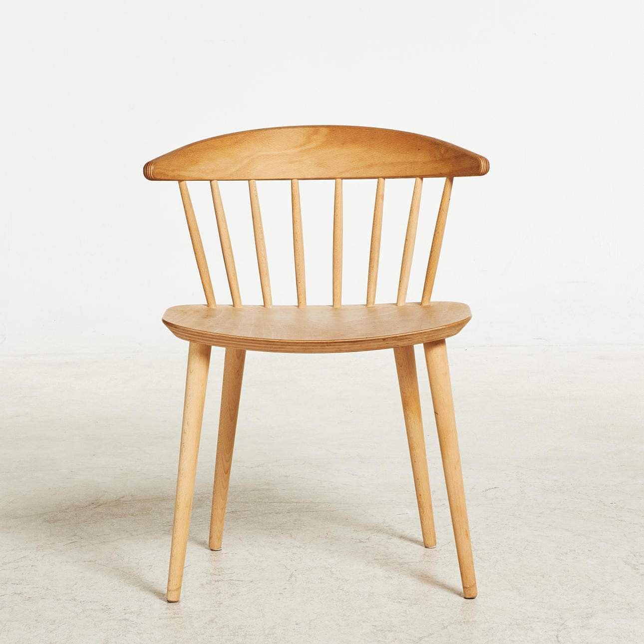 JØRGEN BÆKMARK. Silla, "J104", para Hay, libro macizo, contemporánea.