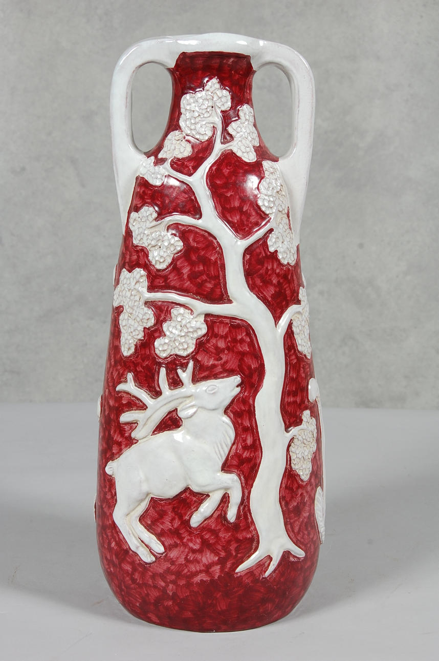 ERIK PLÖEN. URNA med hänklar.